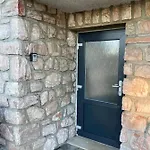 138